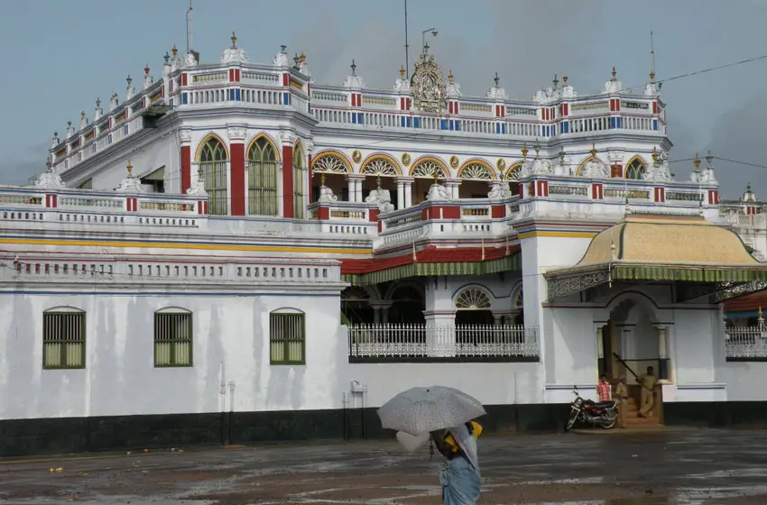 chettinad palace heritage facade tamil nadu