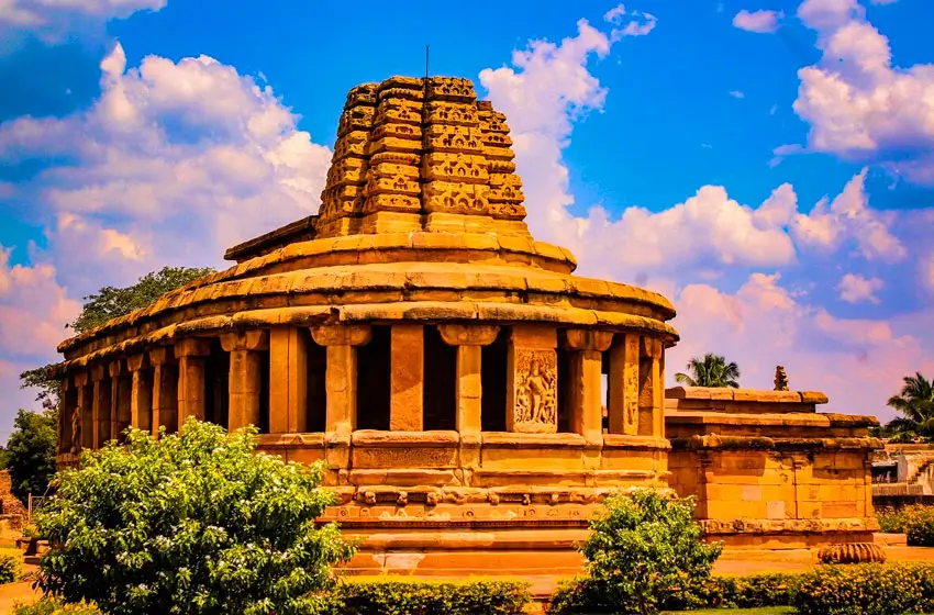 durga temple aihole chalukya stone shikhara