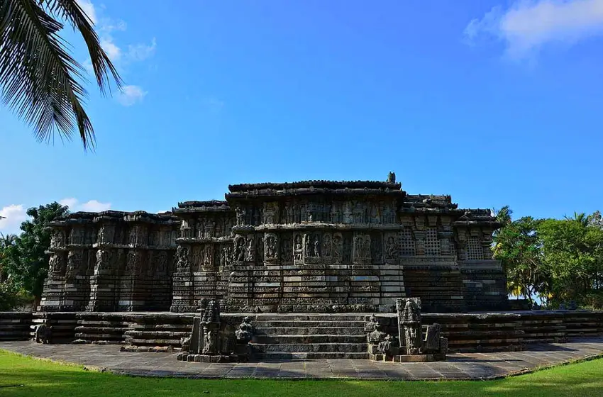 halebidu hoysaleswara temple wide exterior view