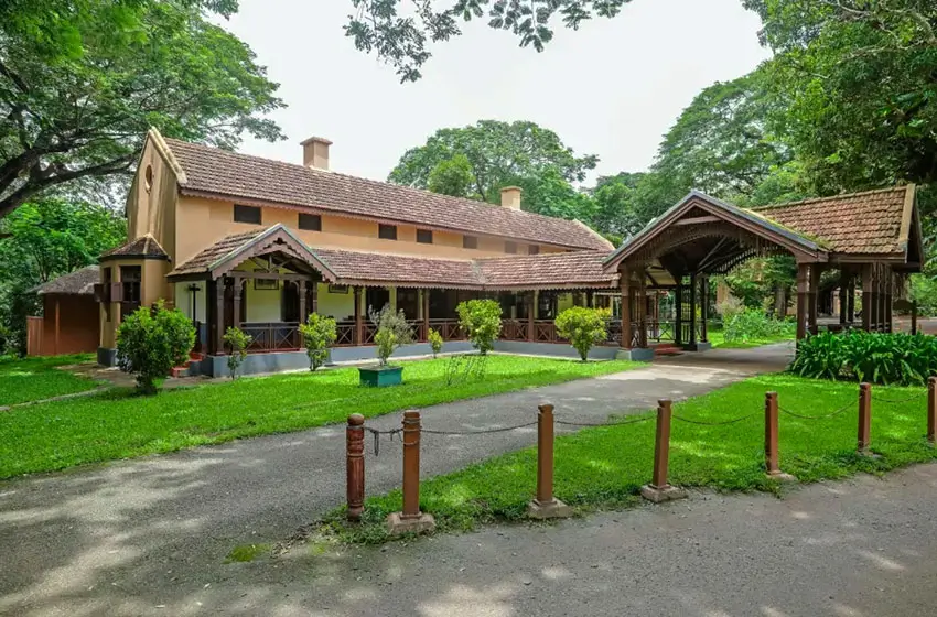 kabini river lodge colonial heritage bungalow