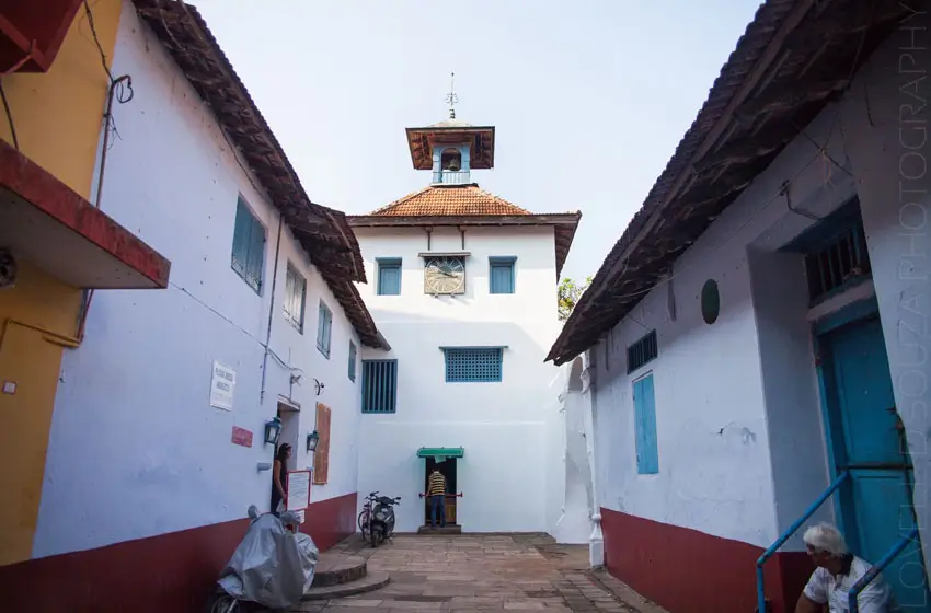 Paradesi synagogue and Jew town historic courtyard
