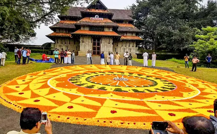 kerala onam street pookkalam procession